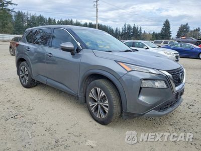 Czwarte zdjęcie samochodu z boku: 2021 NISSAN ROGUE SV VIN:5N1AT3BB9MC750539 - miniatura