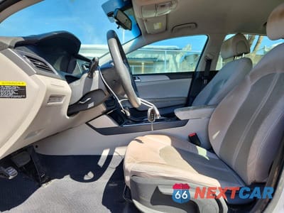 Zdjęcie 7 z 12 samochodu: 2016 HYUNDAI SONATA SE VIN:5NPE24AFXGH321776 - miniatura
