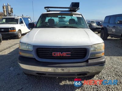 Piąte zdjęcie samochodu w środku: 2001 GMC NEW SIERRA C2500 VIN:1GTGC24U71Z188365 - miniatura