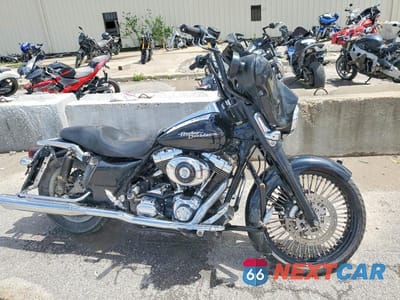 2006 HARLEY DAVIDSON FLHXI 1HD1KBW156Y621219 - główne zdjęcie licytacji z USA - miniatura
