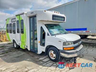 Czwarte zdjęcie samochodu z boku: 2013 CHEVROLET EXPRESS G4500 VIN:1GB6G5BL7D1110641 - miniatura