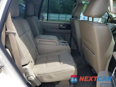 Zdjęcie 11 z 13 samochodu: 2010 LINCOLN NAVIGATOR VIN:5LMJJ2J5XAEJ07481 - miniatura