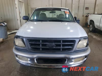 Piąte zdjęcie samochodu w środku: 1998 FORD F150 VIN:1FTZF17W8WNB36569 - miniatura