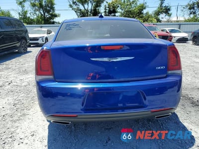 Zdjęcie 6 z 12 samochodu: 2020 CHRYSLER 300 TOURING VIN:2C3CCAAG0LH112176 - miniatura
