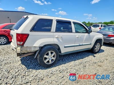 Trzecie zdjęcie samochodu z tyłu: 2008 JEEP GRAND CHEROKEE LAREDO VIN:1J8GR48K68C102455 - miniatura
