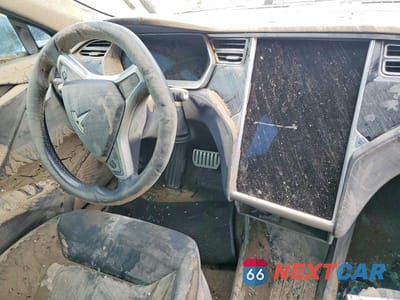 Zdjęcie 9 z 12 samochodu: 2016 TESLA MODEL S VIN:5YJSA1E49GF128935 - miniatura