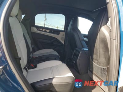 Zdjęcie 11 z 13 samochodu: 2024 PORSCHE CAYENNE COUPE VIN:WP1BA2AY2RDA49016 - miniatura