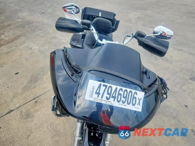 Piąte zdjęcie samochodu w środku: 2019 HARLEY-DAVIDSON FLTRX VIN:1HD1KHC13KB678961 - miniatura