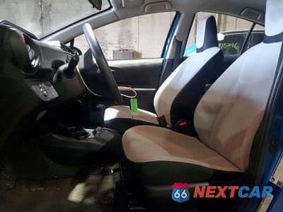 Zdjęcie 7 z 13 samochodu: 2015 TOYOTA PRIUS C ONE VIN:JTDKDTB31F1586605 - miniatura