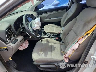 Zdjęcie 7 z 12 samochodu: 2018 HYUNDAI ELANTRA SE VIN:5NPD74LF7JH400310 - miniatura