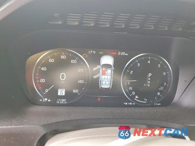 Zdjęcie 9 z 12 samochodu: 2017 VOLVO XC90 T6 VIN:YV4A22PK3H1143643 - miniatura