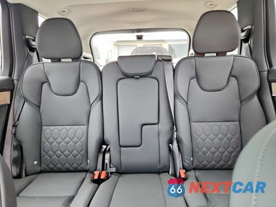 Zdjęcie 10 z 13 samochodu: 2025 VOLVO XC90 CORE VIN:YV4062PA4S1387204 - miniatura
