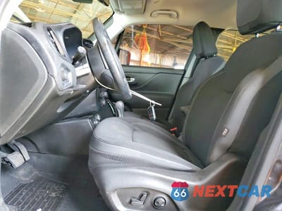 Zdjęcie 7 z 12 samochodu: 2023 JEEP RENEGADE ALTITUDE VIN:ZACNJDE14PPP17840 - miniatura
