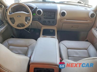 Zdjęcie 8 z 12 samochodu: 2003 FORD EXPEDITION XLT VIN:1FMPU16LX3LB65613 - miniatura