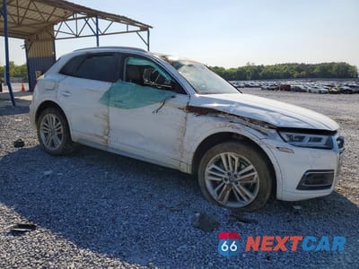 Czwarte zdjęcie samochodu z boku: 2018 AUDI Q5 PRESTIGE VIN:WA1CNAFY7J2054591 - miniatura