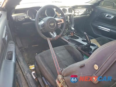 Zdjęcie 8 z 12 samochodu: 2018 FORD MUSTANG VIN:1FA6P8TH7J5130048 - miniatura