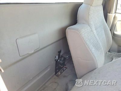 Zdjęcie 10 z 13 samochodu: 2008 CHEVROLET COLORADO VIN:1GCCS14E888207946 - miniatura