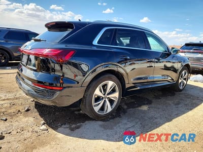 Trzecie zdjęcie samochodu z tyłu: 2024 AUDI Q8 E-TRON PREMIUM PLUS VIN:WA15AAGE7RB005444 - miniatura