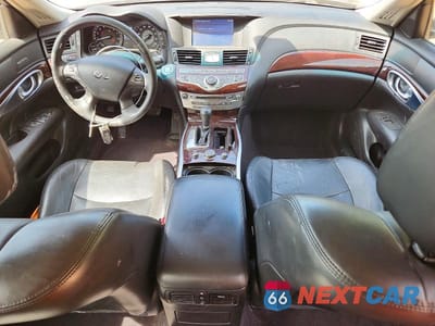Zdjęcie 8 z 12 samochodu: 2017 INFINITI Q70 3.7 VIN:JN1BY1AP9HM740897 - miniatura