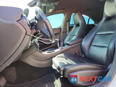Zdjęcie 7 z 12 samochodu: 2019 MERCEDES-BENZ CLA 250 VIN:WDDSJ4EB5KN719537 - miniatura