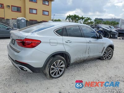 Trzecie zdjęcie samochodu z tyłu: 2018 BMW X6 SDRIVE35I VIN:5UXKU0C50J0G81297 - miniatura