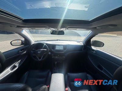 Zdjęcie 9 z 10 samochodu: 2016 HYUNDAI TUCSON LIMITED VIN:KM8J3CA23GU217084 - miniatura