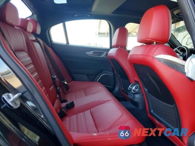 Zdjęcie 10 z 12 samochodu: 2022 ALFA ROMEO GIULIA SUPER VIN:ZARFAMBN4N7656858 - miniatura