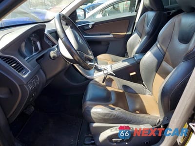 Zdjęcie 7 z 12 samochodu: 2017 VOLVO XC60 T5 DYNAMIC VIN:YV440MRR8H2226147 - miniatura