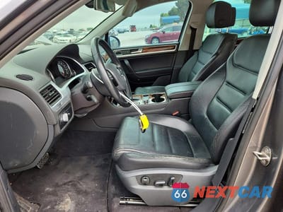 Zdjęcie 7 z 14 samochodu: 2011 VOLKSWAGEN TOUAREG V6 VIN:WVGFF9BP6BD000664 - miniatura