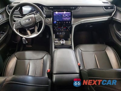 Zdjęcie 8 z 14 samochodu: 2025 JEEP GRAND CHEROKEE LIMITED VIN:1C4RJHBG2SC326154 - miniatura