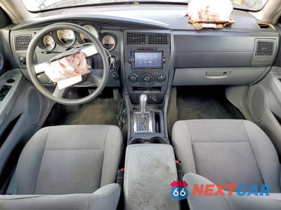 Zdjęcie 8 z 12 samochodu: 2006 DODGE CHARGER SE VIN:2B3KA43R16H469076 - miniatura