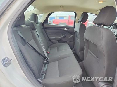 Zdjęcie 10 z 12 samochodu: 2017 FORD FOCUS SE VIN:1FADP3F28HL315734 - miniatura