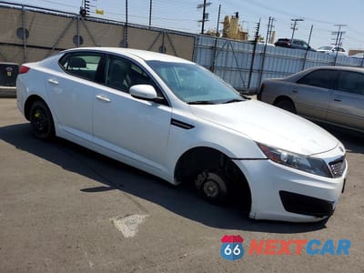 Czwarte zdjęcie samochodu z boku: 2011 KIA OPTIMA LX VIN:KNAGM4A74B5073509 - miniatura