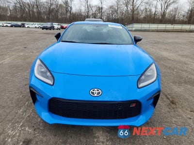 Piąte zdjęcie samochodu w środku: 2022 TOYOTA GR86 BASE VIN:JF1ZNBC12N8754394 - miniatura