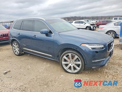 Czwarte zdjęcie samochodu z boku: 2019 VOLVO XC90 T6 INSCRIPTION VIN:YV4A22PLXK1442899 - miniatura