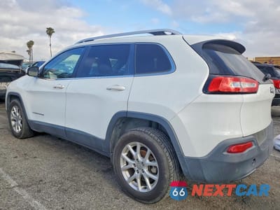 Drugie zdjęcie samochodu z przodu: 2016 JEEP CHEROKEE LATITUDE VIN:1C4PJLCB2GW168059 - miniatura