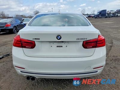 Zdjęcie 6 z 12 samochodu: 2017 BMW 330 XI VIN:WBA8D9G38HNU63589 - miniatura