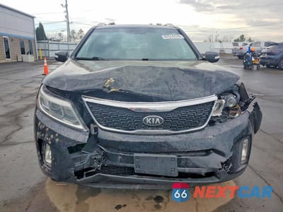 Piąte zdjęcie samochodu w środku: 2014 KIA SORENTO LX VIN:5XYKTDA75EG504371 - miniatura