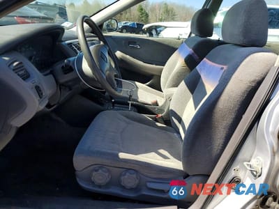 Zdjęcie 7 z 12 samochodu: 2001 HONDA ACCORD LX VIN:1HGCG66511A060221 - miniatura