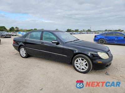 Czwarte zdjęcie samochodu z boku: 2003 MERCEDES-BENZ S 500 VIN:WDBNG75J23A344583 - miniatura