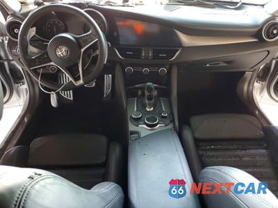 Zdjęcie 8 z 11 samochodu: 2019 ALFA ROMEO GIULIA TI VIN:ZARFANBN4K7606575 - miniatura