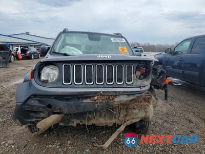 Piąte zdjęcie samochodu w środku: 2018 JEEP RENEGADE LATITUDE VIN:ZACCJBBB8JPG97613 - miniatura