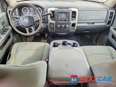 Zdjęcie 8 z 12 samochodu: 2018 RAM 2500 SLT VIN:3C6UR5DLXJG277641 - miniatura