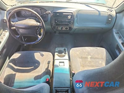 Zdjęcie 8 z 14 samochodu: 1998 FORD EXPLORER VIN:1FMYU22X2WUA85322 - miniatura