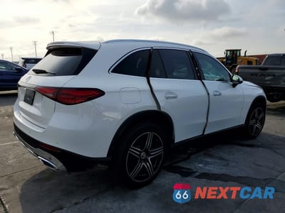 Trzecie zdjęcie samochodu z tyłu: 2026 MERCEDES-BENZ GLC 300 VIN:W1NKM4GB3TF484512 - miniatura