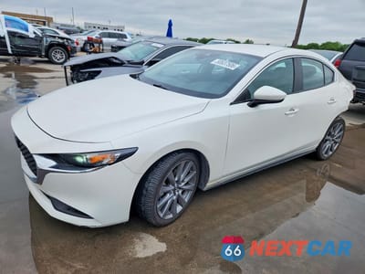 2021 MAZDA 3 SELECT JM1BPABL5M1321470 - główne zdjęcie licytacji z USA - miniatura