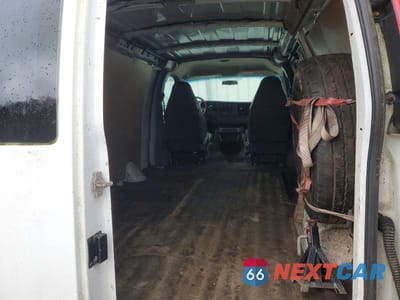 Zdjęcie 10 z 13 samochodu: 2008 CHEV EXPRESS G2500 VIN:1GCGG25C981202429 - miniatura