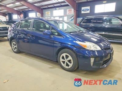 Czwarte zdjęcie samochodu z boku: 2015 TOYOTA PRIUS TWO VIN:JTDKN3DU9F1950191 - miniatura