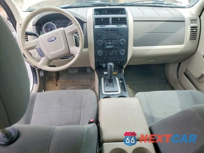 Zdjęcie 8 z 12 samochodu: 2009 FORD ESCAPE XLS VIN:1FMCU02799KB08674 - miniatura