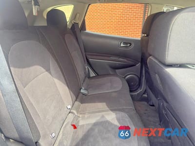 Zdjęcie 6 z 10 samochodu: 2013 NISSAN ROGUE S VIN:JN8AS5MV7DW127837 - miniatura